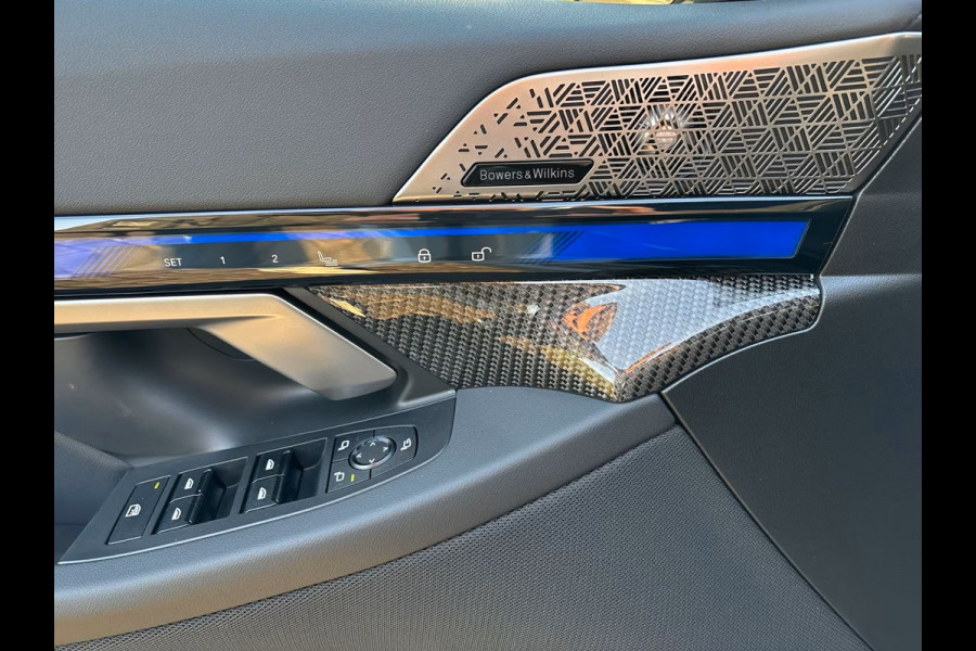 BMW M5 Touring ** M-DRIVER PACK (305 km/h), M-REMMEN, PANO, TREKH, MERINO LEDER, 20/21 INCH LMV ** 1e EIG - UNFALLFREI - Ex BMW AG ** ** INFORMEER OOK NAAR ONZE AANTREKKELIJKE FINANCIAL-LEASE TARIEVEN **