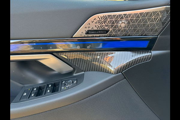 BMW M5 Touring ** M-DRIVER PACK (305 km/h), M-REMMEN, PANO, TREKH, MERINO LEDER, 20/21 INCH LMV ** 1e EIG - UNFALLFREI - Ex BMW AG ** ** INFORMEER OOK NAAR ONZE AANTREKKELIJKE FINANCIAL-LEASE TARIEVEN **