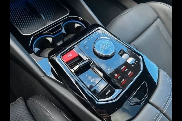 BMW M5 Touring ** M-DRIVER PACK (305 km/h), M-REMMEN, PANO, TREKH, MERINO LEDER, 20/21 INCH LMV ** 1e EIG - UNFALLFREI - Ex BMW AG ** ** INFORMEER OOK NAAR ONZE AANTREKKELIJKE FINANCIAL-LEASE TARIEVEN **