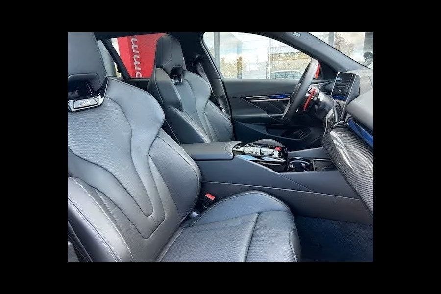 BMW M5 Touring ** M-DRIVER PACK (305 km/h), M-REMMEN, PANO, TREKH, MERINO LEDER, 20/21 INCH LMV ** 1e EIG - UNFALLFREI - Ex BMW AG ** ** INFORMEER OOK NAAR ONZE AANTREKKELIJKE FINANCIAL-LEASE TARIEVEN **