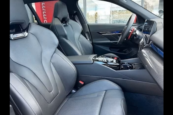 BMW M5 Touring ** M-DRIVER PACK (305 km/h), M-REMMEN, PANO, TREKH, MERINO LEDER, 20/21 INCH LMV ** 1e EIG - UNFALLFREI - Ex BMW AG ** ** INFORMEER OOK NAAR ONZE AANTREKKELIJKE FINANCIAL-LEASE TARIEVEN **