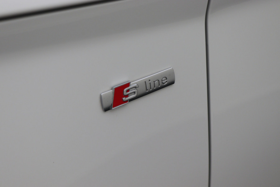 Audi Q5 55 TFSI e Quattro Plug-in Hybrid Competition S-Line Leer, Panoramadak, Cruise, Apple Carplay, Bluetooth, LED, Trekhaak, 21"