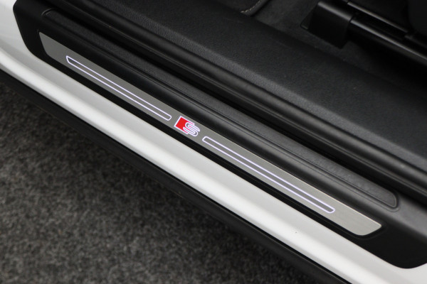 Audi Q5 55 TFSI e Quattro Plug-in Hybrid Competition S-Line Leer, Panoramadak, Cruise, Apple Carplay, Bluetooth, LED, Trekhaak, 21"