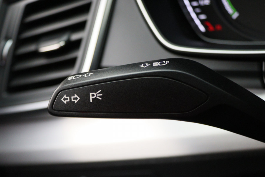 Audi Q5 55 TFSI e Quattro Plug-in Hybrid Competition S-Line Leer, Panoramadak, Cruise, Apple Carplay, Bluetooth, LED, Trekhaak, 21"