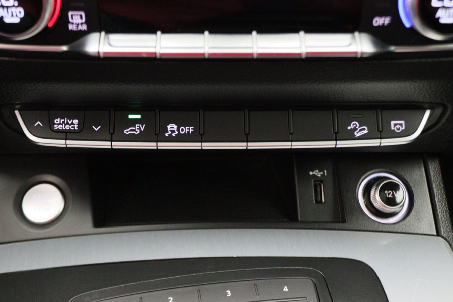 Audi Q5 55 TFSI e Quattro Plug-in Hybrid Competition S-Line Leer, Panoramadak, Cruise, Apple Carplay, Bluetooth, LED, Trekhaak, 21"