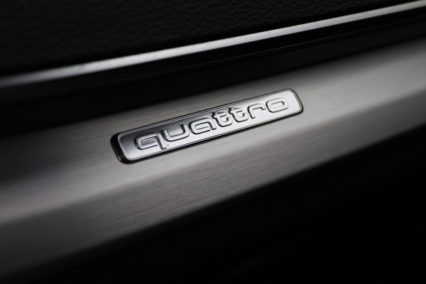 Audi Q5 55 TFSI e Quattro Plug-in Hybrid Competition S-Line Leer, Panoramadak, Cruise, Apple Carplay, Bluetooth, LED, Trekhaak, 21"