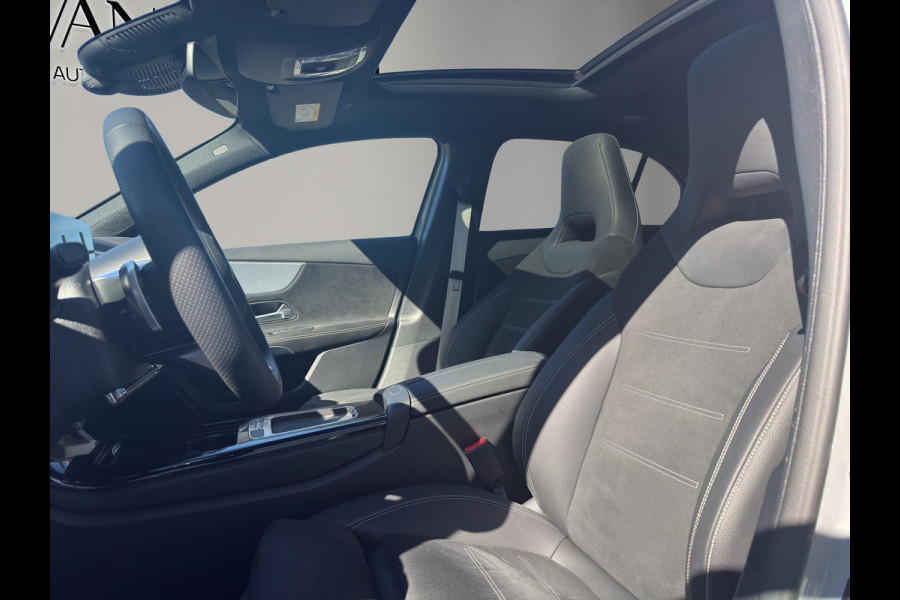 Mercedes-Benz A-Klasse 180 AMG Line | Pano | Sfeer | Stoelverw. | Camera | Trekhaak Electrisch |