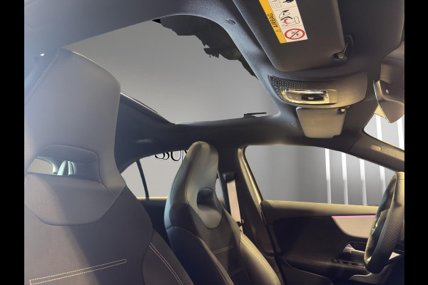 Mercedes-Benz A-Klasse 180 AMG Line | Pano | Sfeer | Stoelverw. | Camera | Trekhaak Electrisch |