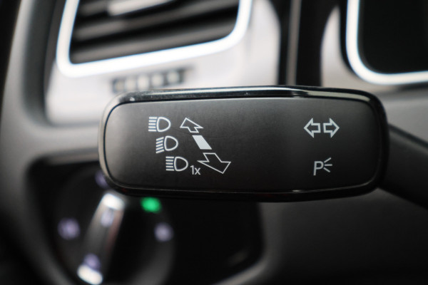 Volkswagen Golf 1.4 TSI PHEV GTE Virtual Cockpit, Apple Carplay, LED, Stoelverwarming, 19"