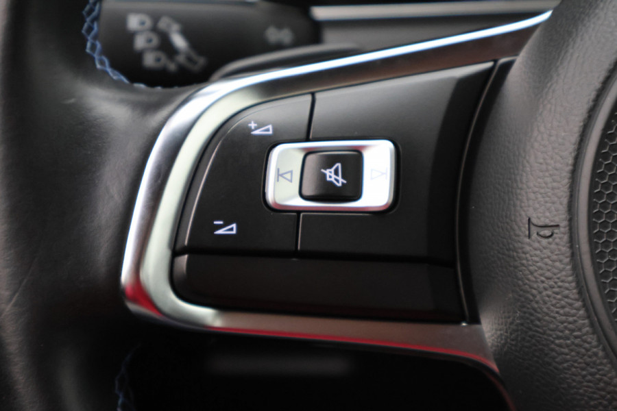 Volkswagen Golf 1.4 TSI PHEV GTE Virtual Cockpit, Apple Carplay, LED, Stoelverwarming, 19"