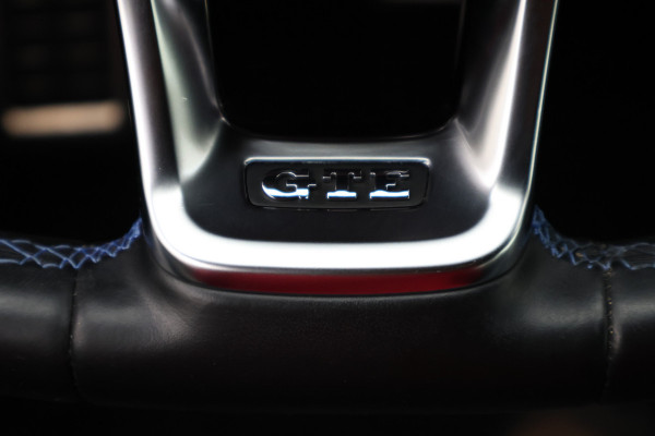 Volkswagen Golf 1.4 TSI PHEV GTE Virtual Cockpit, Apple Carplay, LED, Stoelverwarming, 19"