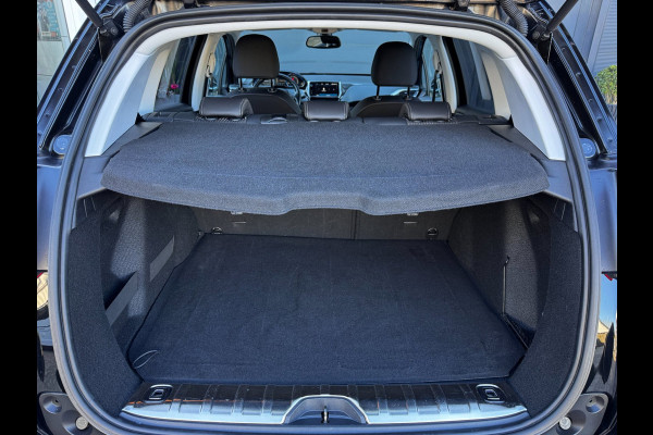Peugeot 2008 1.2 PureTech Allure | Automaat | Trekhaak | Distributieriem vervangen| Parkeersensoren | Climate Control