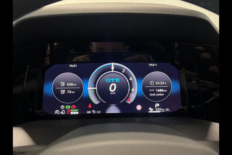 Volkswagen Golf 1.5 eHybrid GTE | HUD | PANO | NARDO GREY | CAMERA | AMBIANCE