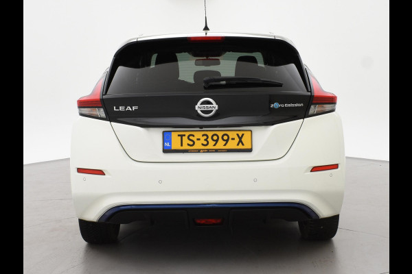 Nissan Leaf N-CONNECTA 40 kWh + 360 CAMERA | STOELVERW. | CARPLAY | NAVIGATIE | 17 INCH | STUURVERWARMING