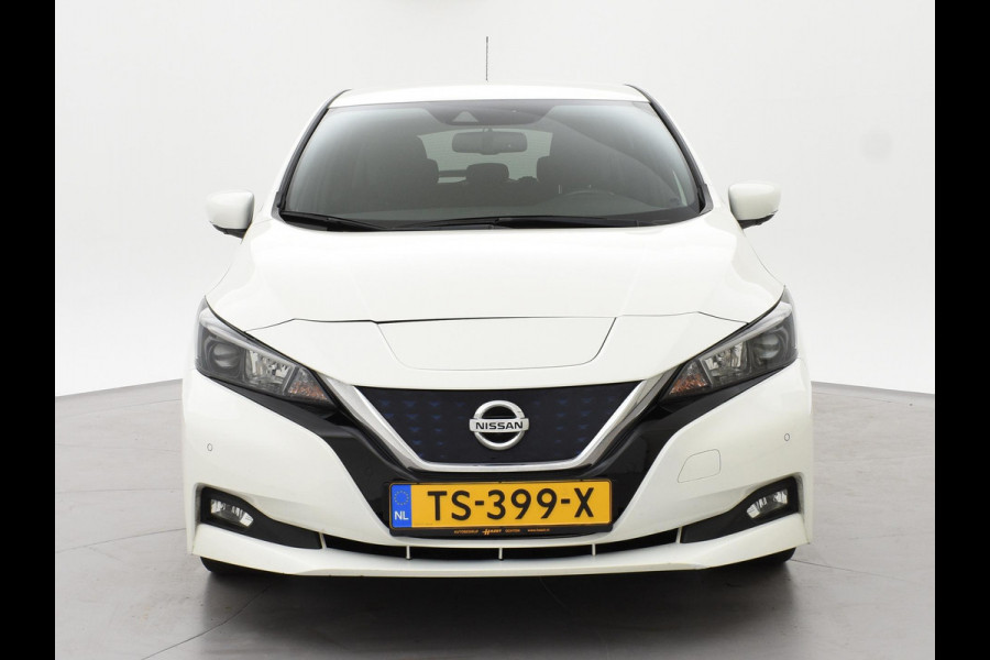 Nissan Leaf N-CONNECTA 40 kWh + 360 CAMERA | STOELVERW. | CARPLAY | NAVIGATIE | 17 INCH | STUURVERWARMING