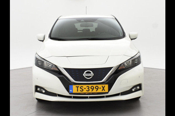 Nissan Leaf N-CONNECTA 40 kWh + 360 CAMERA | STOELVERW. | CARPLAY | NAVIGATIE | 17 INCH | STUURVERWARMING