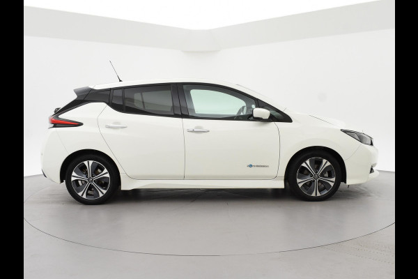 Nissan Leaf N-CONNECTA 40 kWh + 360 CAMERA | STOELVERW. | CARPLAY | NAVIGATIE | 17 INCH | STUURVERWARMING