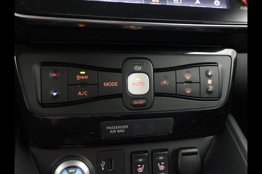 Nissan Leaf N-CONNECTA 40 kWh + 360 CAMERA | STOELVERW. | CARPLAY | NAVIGATIE | 17 INCH | STUURVERWARMING