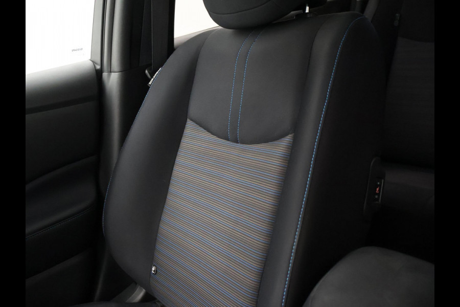 Nissan Leaf N-CONNECTA 40 kWh + 360 CAMERA | STOELVERW. | CARPLAY | NAVIGATIE | 17 INCH | STUURVERWARMING