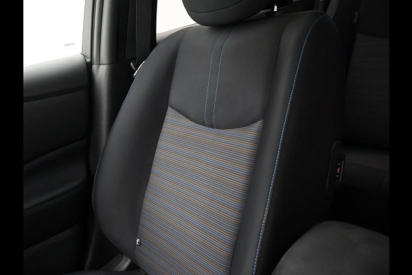 Nissan Leaf N-CONNECTA 40 kWh + 360 CAMERA | STOELVERW. | CARPLAY | NAVIGATIE | 17 INCH | STUURVERWARMING