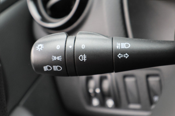 Renault Clio Estate 0.9 TCe Zen LED, Apple Carplay, DAB, Airco, Cruise