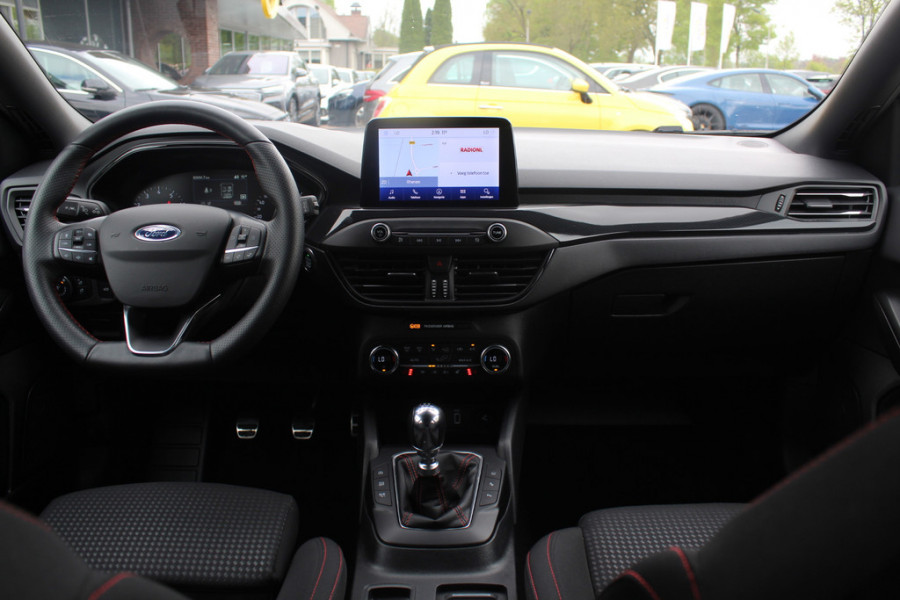 Ford Focus 1.0 EcoBoost ST Line Business / CarPlay / Keyless / Parkeerhulp V+A / 18'' / Stuur+Stoelverwarming / LED / DAB / Cruise Control