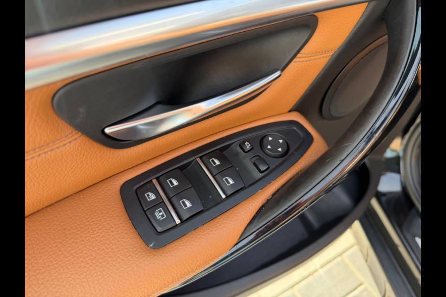 BMW 3-serie 320i Luxury Edition| M-Stuur | Leder | CarPlay | Schuifdak