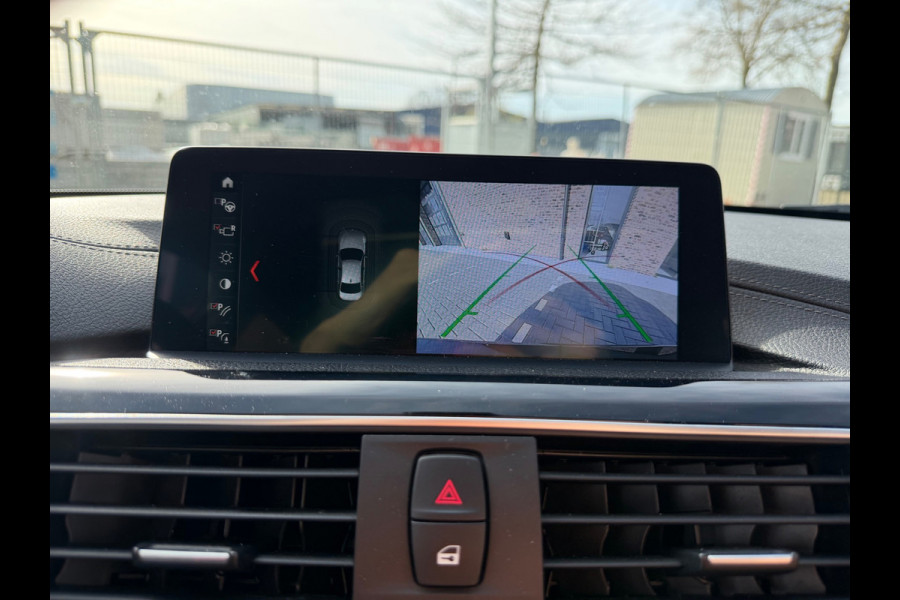 BMW 3-serie 320i Luxury Edition| M-Stuur | Leder | CarPlay | Schuifdak