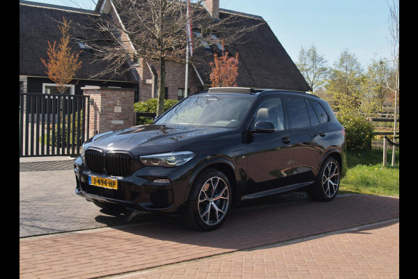 BMW X5 xDrive45e High Executive | M-Pakket | Panoramadak | 360 Camera | Sfeerverlichting | Apple Carplay |