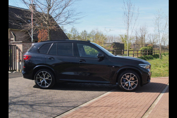 BMW X5 xDrive45e High Executive | M-Pakket | Panoramadak | 360 Camera | Sfeerverlichting | Apple Carplay |