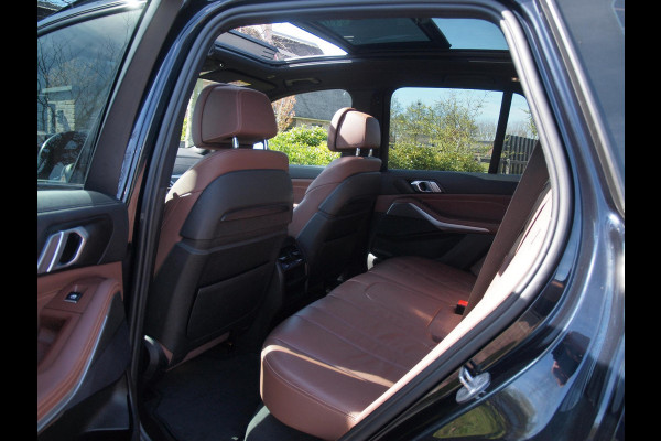 BMW X5 xDrive45e High Executive | M-Pakket | Panoramadak | 360 Camera | Sfeerverlichting | Apple Carplay |