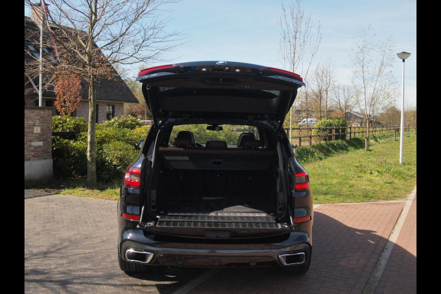 BMW X5 xDrive45e High Executive | M-Pakket | Panoramadak | 360 Camera | Sfeerverlichting | Apple Carplay |