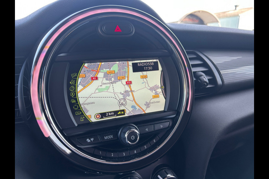MINI Mini 1.5 Cooper Serious Business NAVI LED 1e EIG RIJKLAARPRIJS