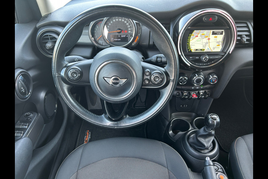 MINI Mini 1.5 Cooper Serious Business NAVI LED 1e EIG RIJKLAARPRIJS