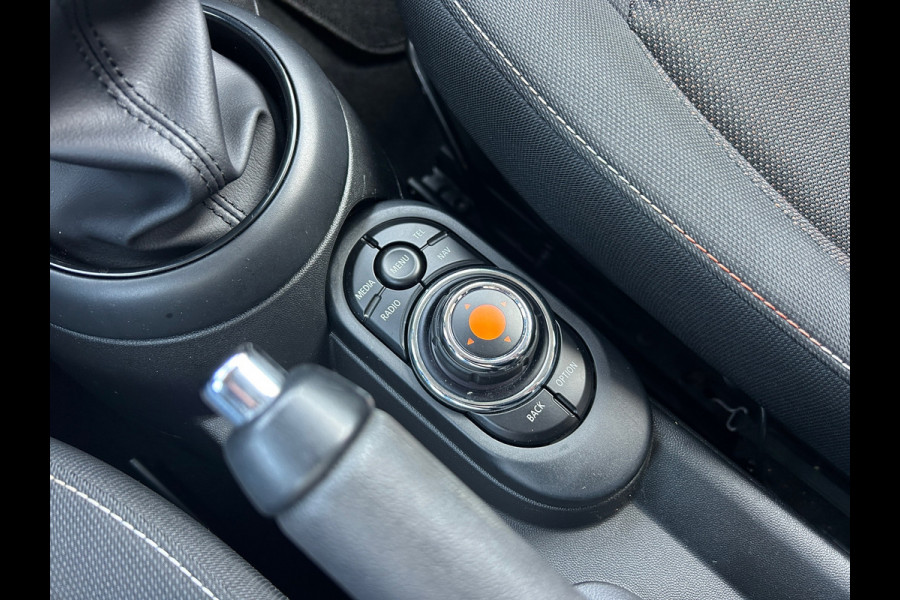 MINI Mini 1.5 Cooper Serious Business NAVI LED 1e EIG RIJKLAARPRIJS