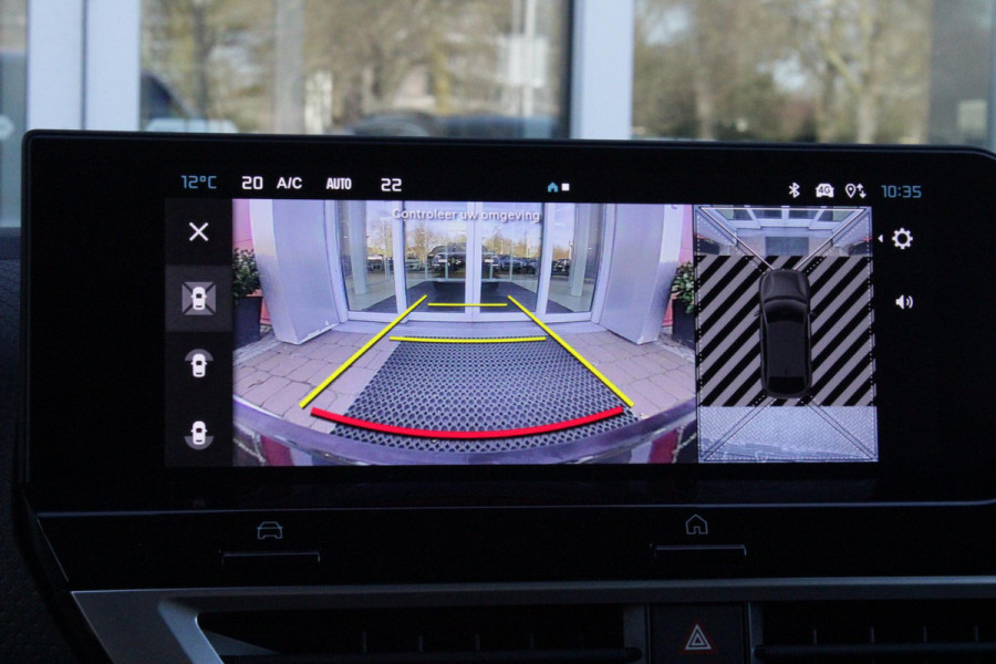 Citroën C4 C4 1.2 HYbrid 145PK MAX | HEAD UP DISPLAY | CAMERA VOOR + ACHTER | NAVIGATIE | DRAADLOZE TELEFOONLADER | FULL LED KOPLAMPEN | DRAADLOZE APPLE CARPLAY/ANDROID AUTO | 18" LICHTMETALEN VELGEN | ADAPTIVE CRUISE CONTROL | CLIMATE CONTROL | LEDEREN BEKLEDING | DAB+ RADIO | KEYLESS ENTRY/START |