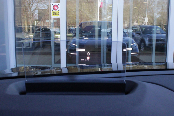 Citroën C4 C4 1.2 HYbrid 145PK MAX | HEAD UP DISPLAY | CAMERA VOOR + ACHTER | NAVIGATIE | DRAADLOZE TELEFOONLADER | FULL LED KOPLAMPEN | DRAADLOZE APPLE CARPLAY/ANDROID AUTO | 18" LICHTMETALEN VELGEN | ADAPTIVE CRUISE CONTROL | CLIMATE CONTROL | LEDEREN BEKLEDING | DAB+ RADIO | KEYLESS ENTRY/START |