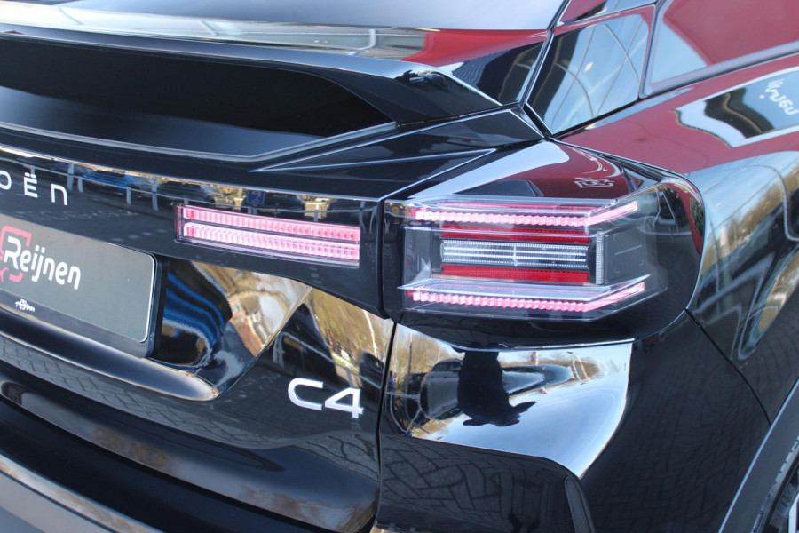 Citroën C4 C4 1.2 HYbrid 145PK MAX | HEAD UP DISPLAY | CAMERA VOOR + ACHTER | NAVIGATIE | DRAADLOZE TELEFOONLADER | FULL LED KOPLAMPEN | DRAADLOZE APPLE CARPLAY/ANDROID AUTO | 18" LICHTMETALEN VELGEN | ADAPTIVE CRUISE CONTROL | CLIMATE CONTROL | LEDEREN BEKLEDING | DAB+ RADIO | KEYLESS ENTRY/START |