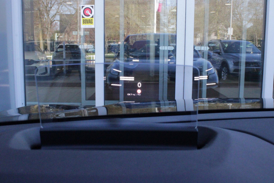 Citroën C4 C4 1.2 HYbrid 145PK MAX | HEAD UP DISPLAY | CAMERA VOOR + ACHTER | NAVIGATIE | DRAADLOZE TELEFOONLADER | FULL LED KOPLAMPEN | DRAADLOZE APPLE CARPLAY/ANDROID AUTO | 18" LICHTMETALEN VELGEN | ADAPTIVE CRUISE CONTROL | CLIMATE CONTROL | LEDEREN BEKLEDING | DAB+ RADIO | KEYLESS ENTRY/START |