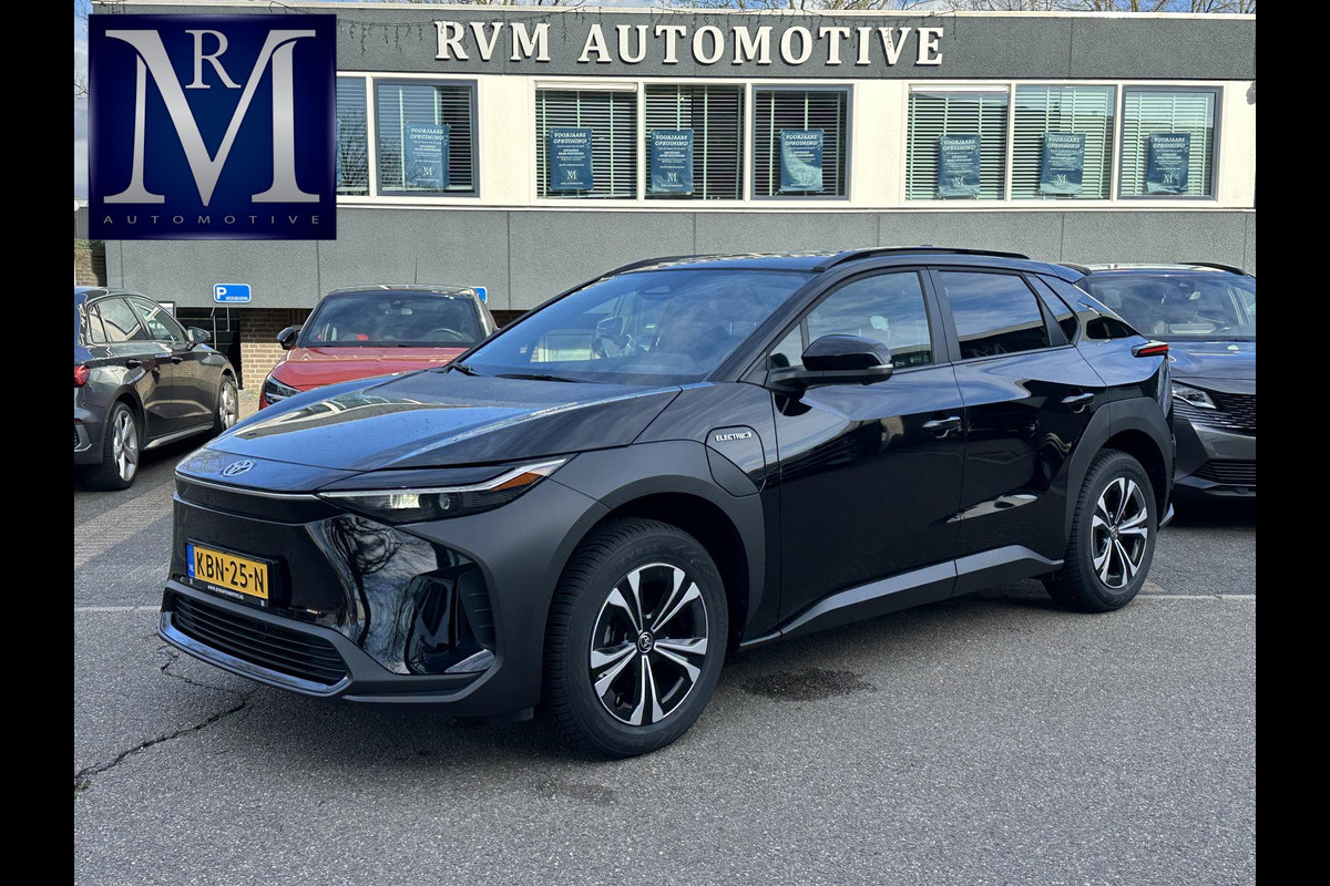Toyota Bz4x Dynamic 71 kWh VAN: 35.900,- VOOR: 32.877,- UW LENTEVOORDEEL: 3.023,-| LEKKER COMPLEET EN RIJKLAAR GEPRIJSD incl. 10 jr. TOYOTA GARANTIE