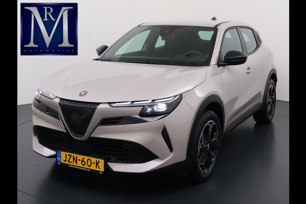Alfa Romeo junior Elettrica 54 kWh | 15.000KM!! | FABRIEKSGARANTIE | APPLE CARPLAY| ANDROID AUTO| UNIEKE KLEUR! | ADAPTIVE CRUISE CONTROL|