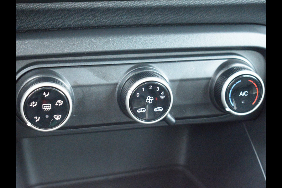Citroën C3 1.2 Hybrid 110pk Business PARKEERSENSOREN | NAVI & CARPLAY | AIRCO | DEMO