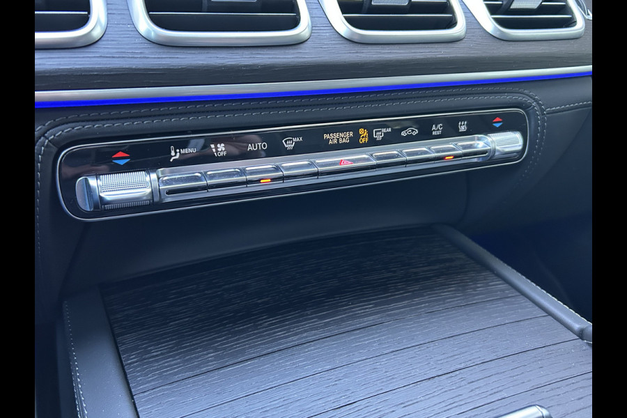 Mercedes-Benz GLE 400e 4Matic AMG // Luchtvering // Trekhaak 3300kg // Head-up // Multi Contour stoelen // Softclose // Alcantara Hemel // 360 Cam