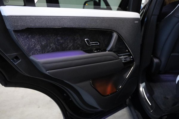 Land Rover Range Rover P510e First Edition |Achteras besturing | massage | hot climate | Panorma Lease/inruil mogelijk
