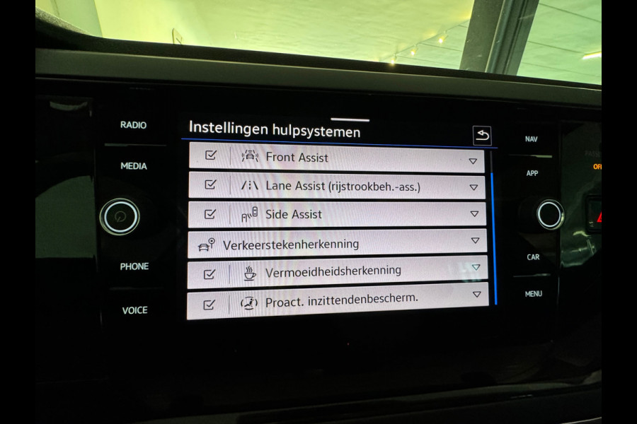 Volkswagen Polo 1.0 TSI R-Line Business Pano|IQ|Keyless|BTW