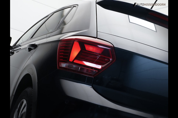 Volkswagen Polo 1.0 TSI Comfortline Business Sport (KEYLESS,ACHTERUITRIJCAMERA,DIGI,APPLE CARPLAY,LM-VELGEN,ADAPTIVE,TOPCONDITIE)