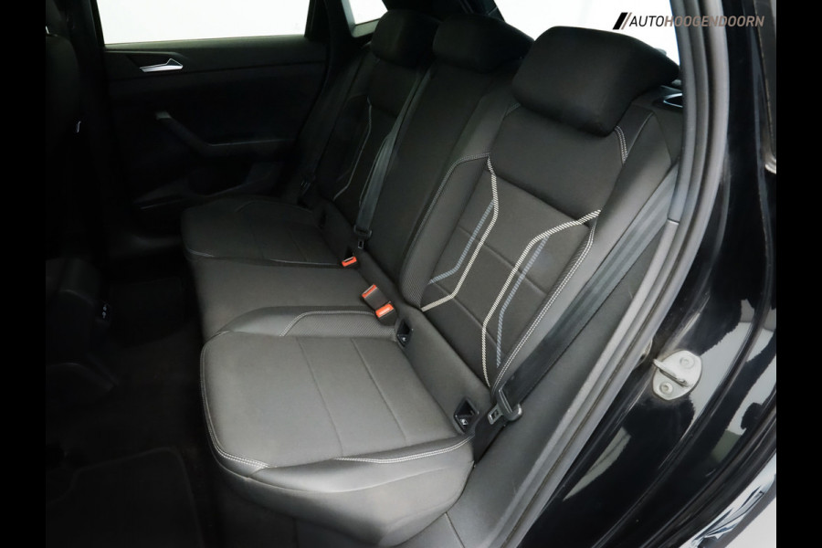 Volkswagen Polo 1.0 TSI Comfortline Business Sport (KEYLESS,ACHTERUITRIJCAMERA,DIGI,APPLE CARPLAY,LM-VELGEN,ADAPTIVE,TOPCONDITIE)