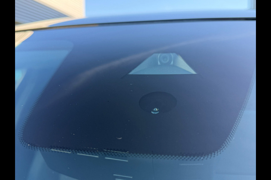 Citroën C4 1.2 PureTech Feel 131Pk Automaat| Airco | Navigatie | Cruise control | Camera | 18".