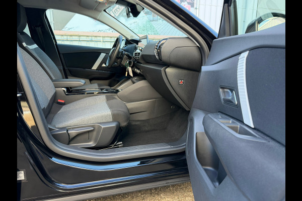 Citroën C4 1.2 PureTech Feel 131Pk Automaat| Airco | Navigatie | Cruise control | Camera | 18".