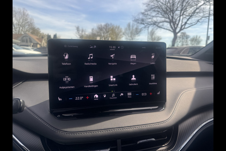 Škoda ENYAQ iV 60 Sportline / NIEUWSTAAT! / SoH 95,5% / Trekhaak /  Panoramadak / Camera / Leder&Alcantara / 20'' / Keyless / Matrix LED / Sfeerverlichting / Stoelverwamring / DAB / ACC